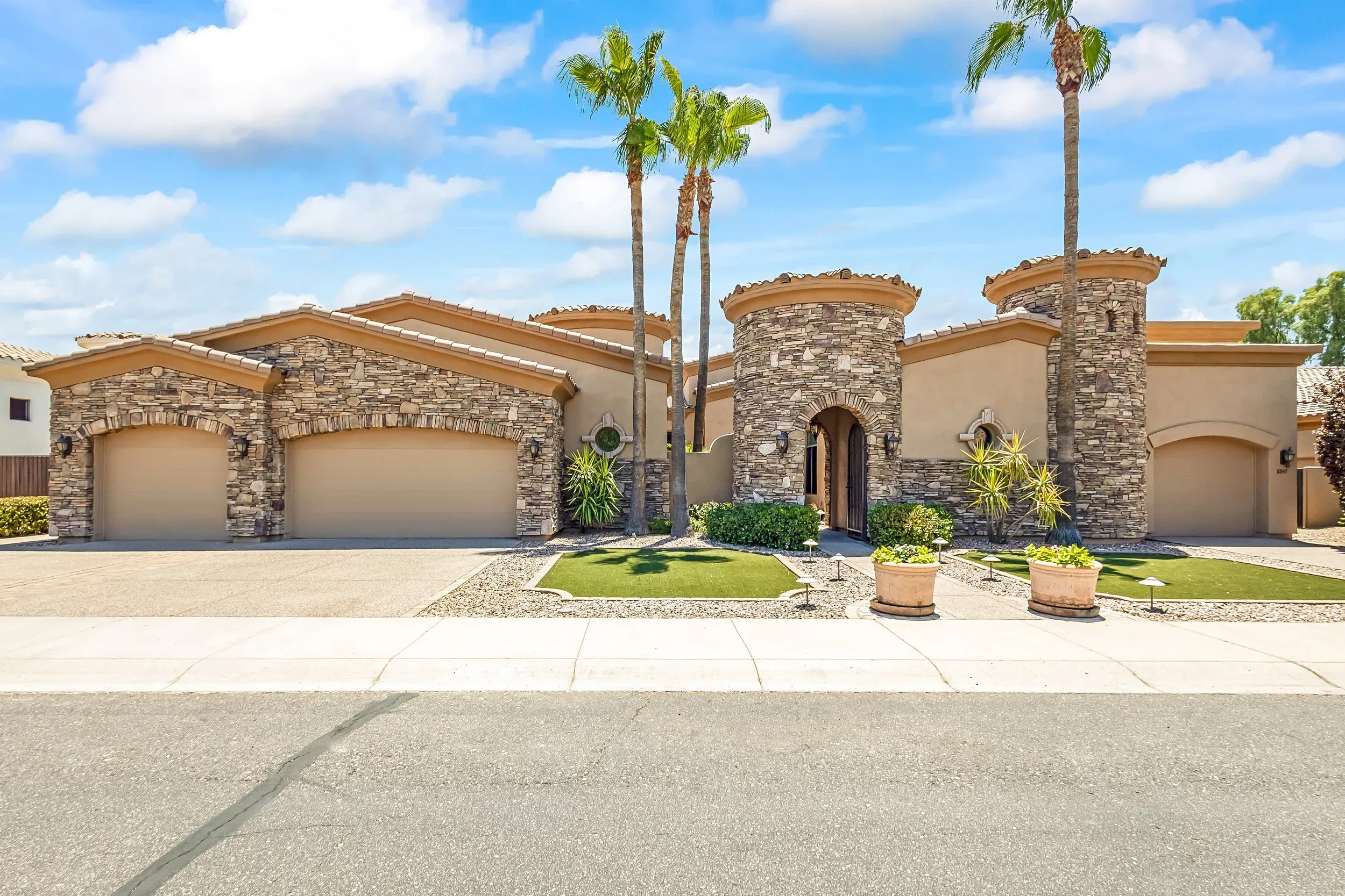 New Scottsdale Home For Sale!